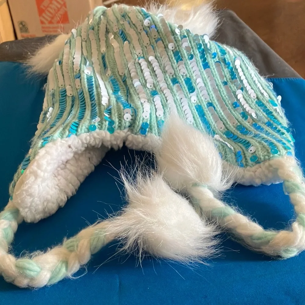 FINAL MARKDOWN Justice Sequin Blue and White Winter Hat